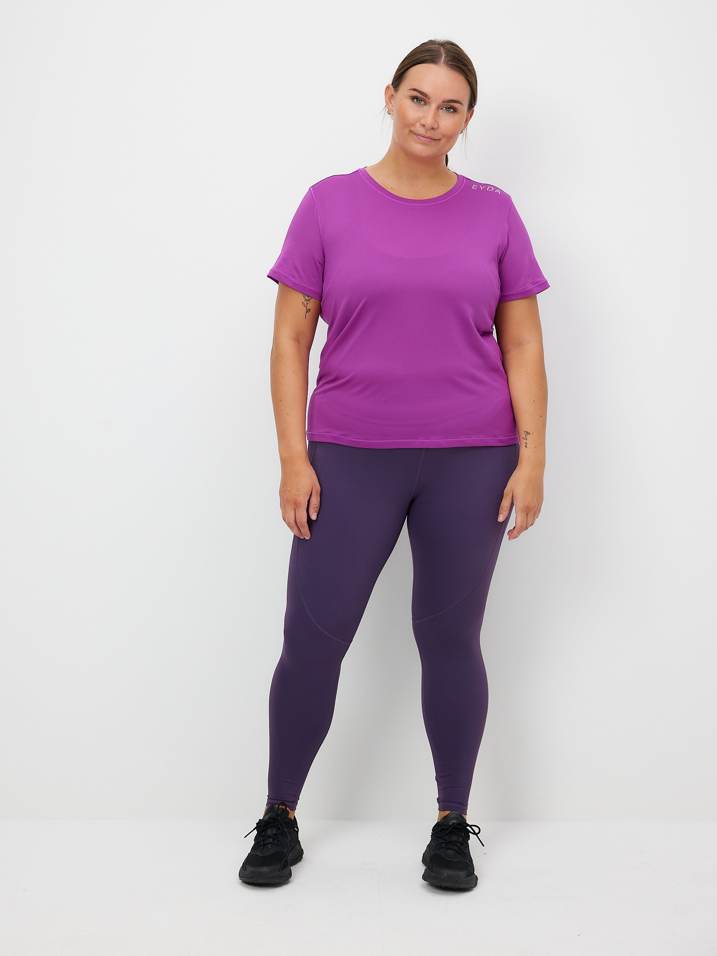 size:Modellen er 178cm høj og bruger str. XL