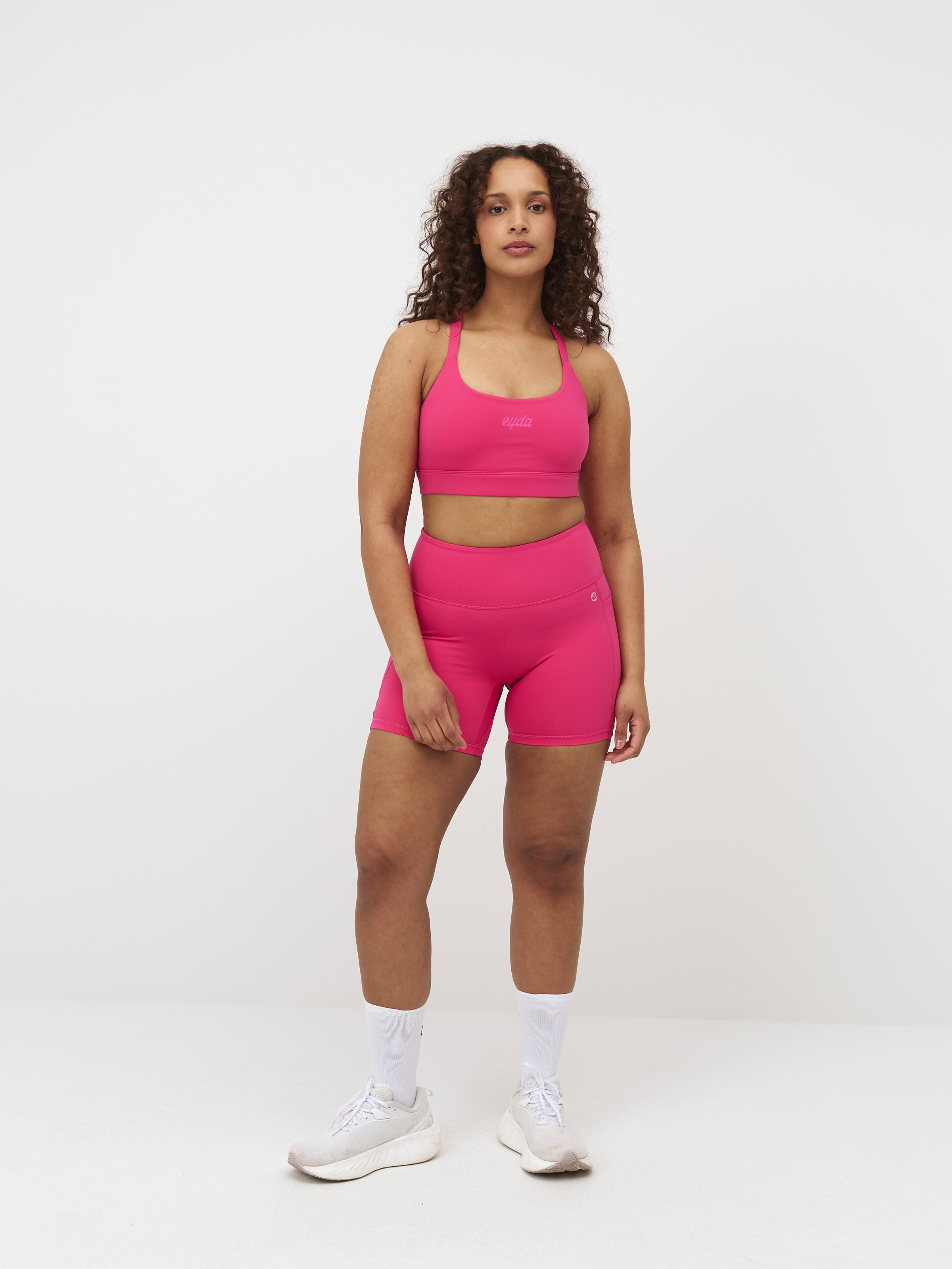 Ellie Ultralight Pocket Shorts 6"