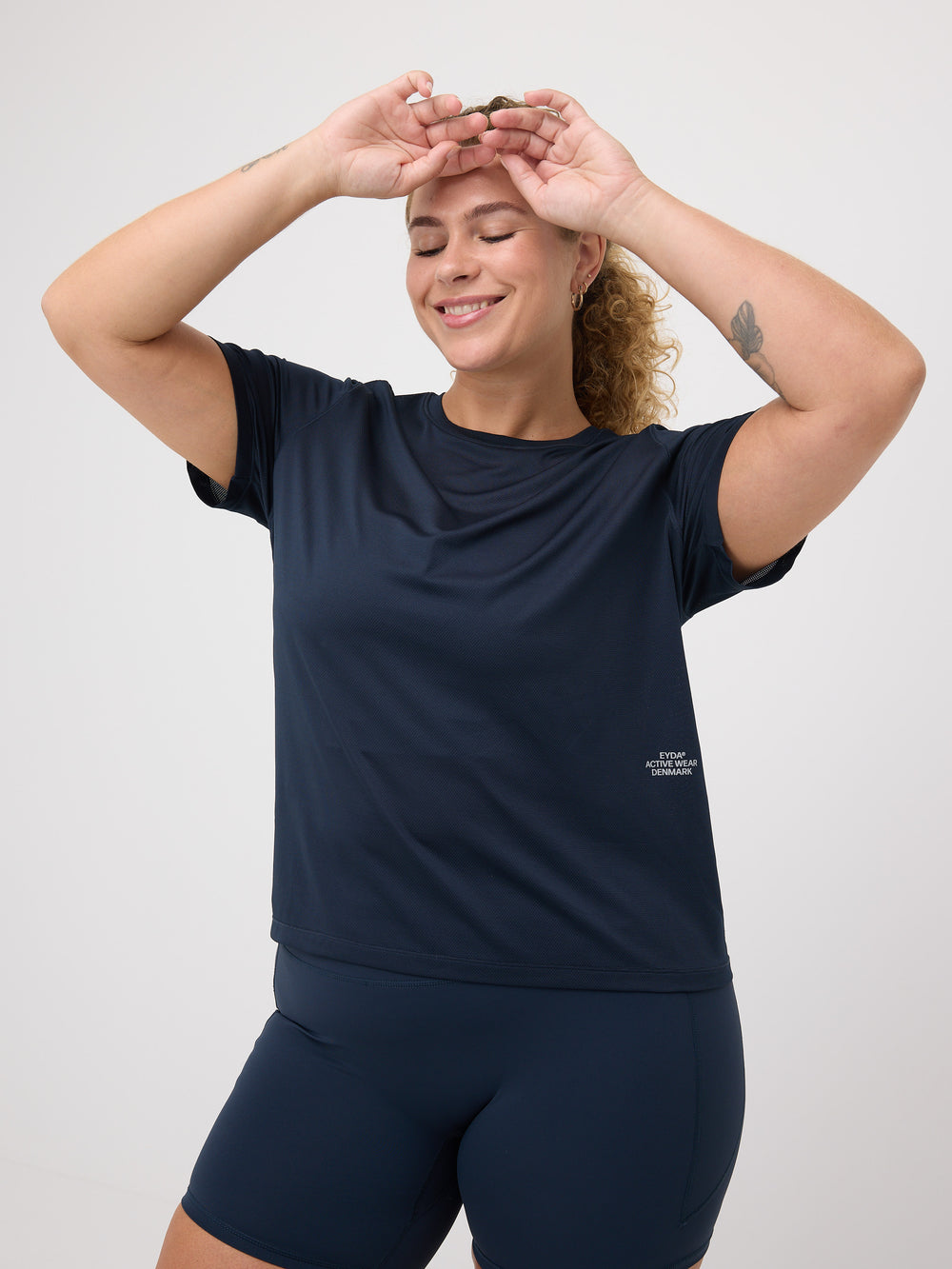 Freja Tee