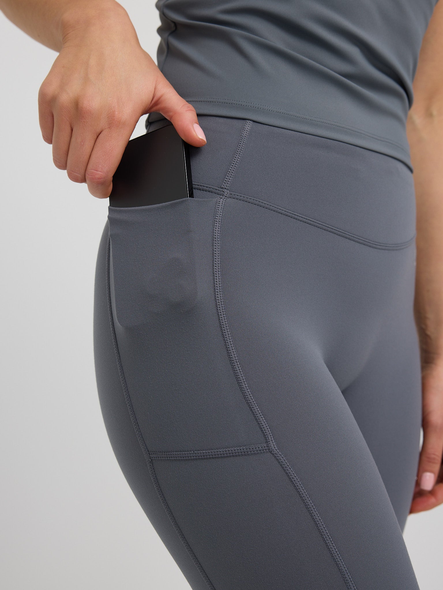 Jadie Complete Pocket Tights