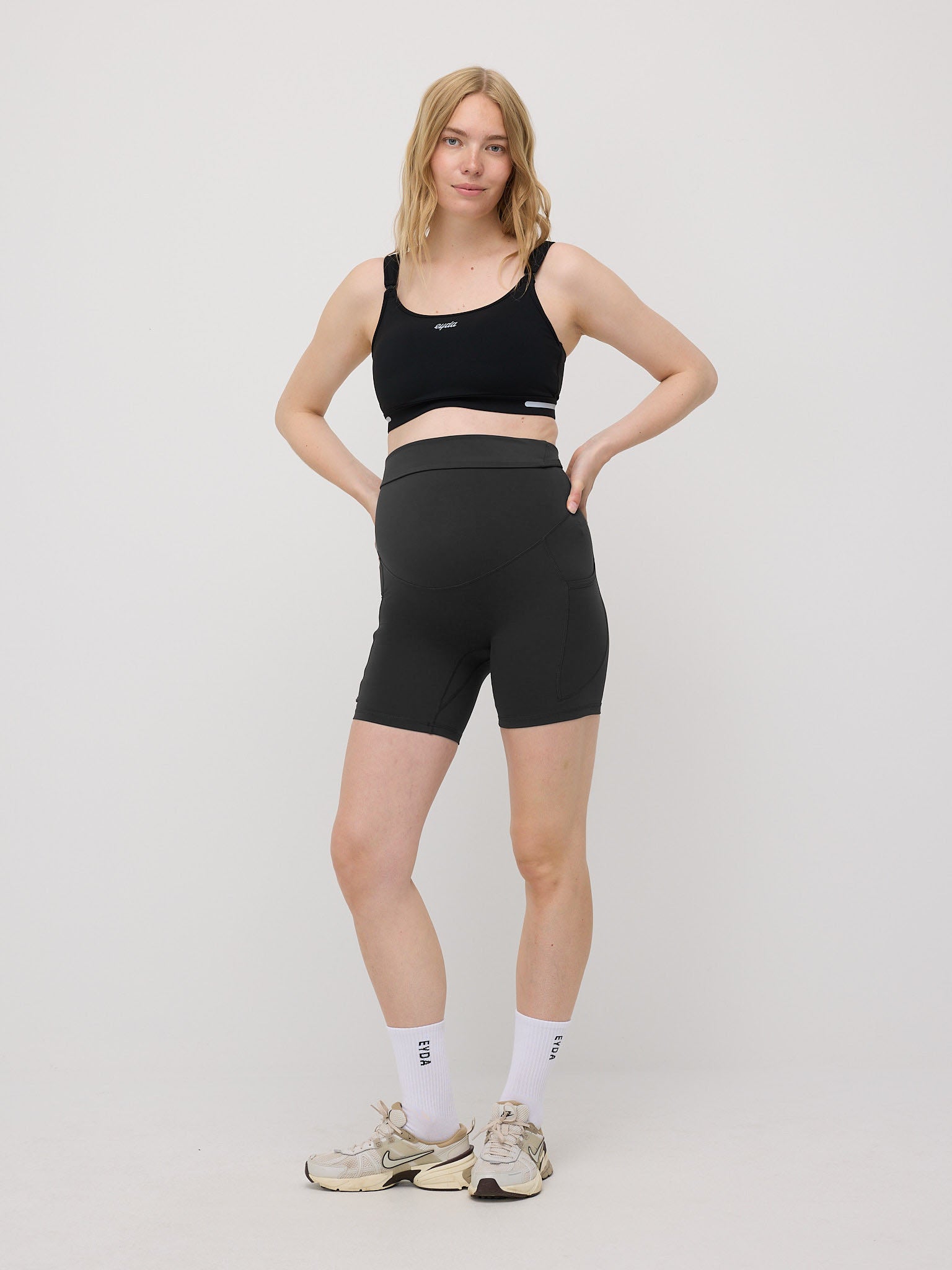 Milla Ultralight Preggo Pocket Shorts