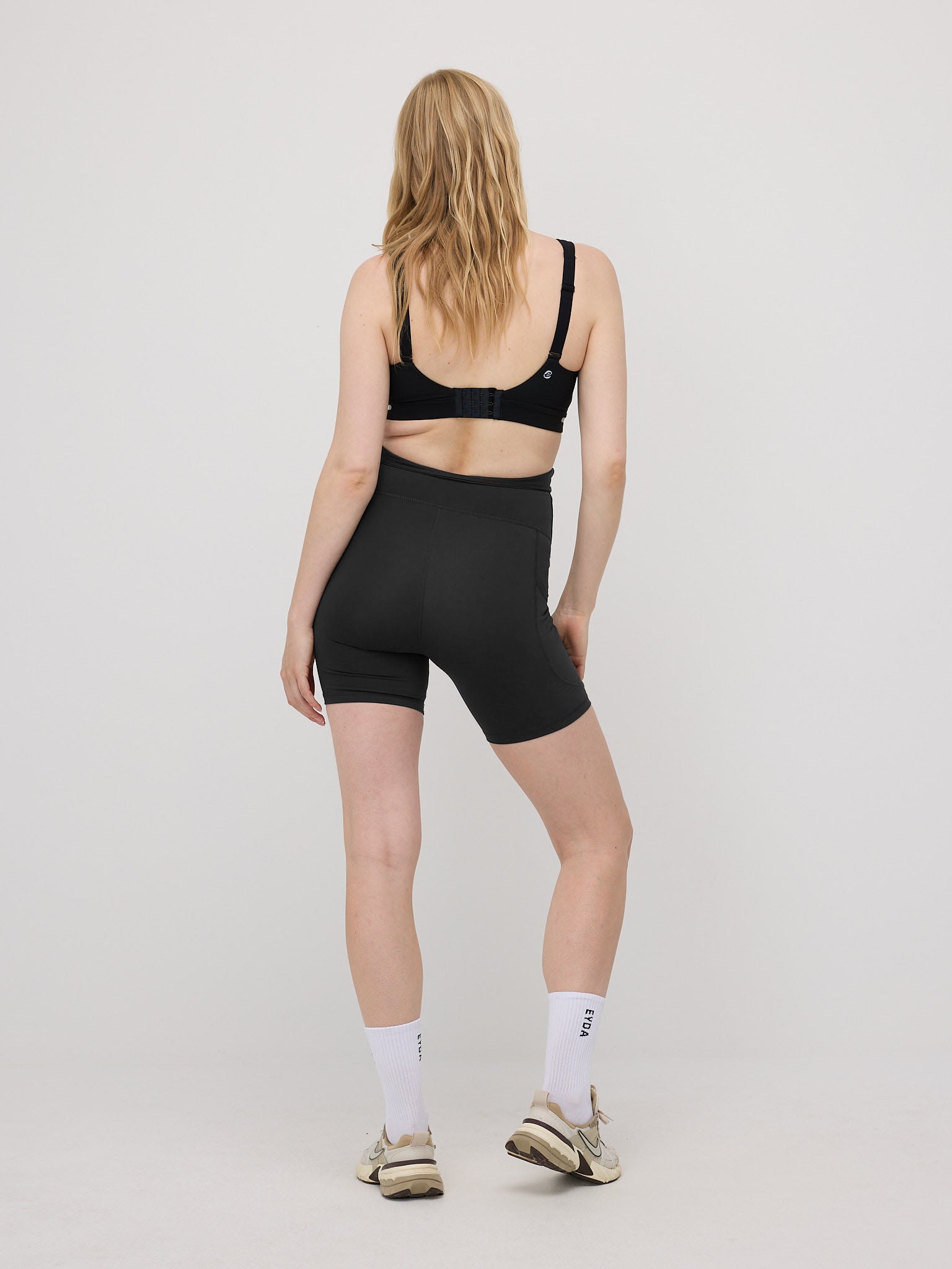 Milla Ultralight Preggo Pocket Shorts