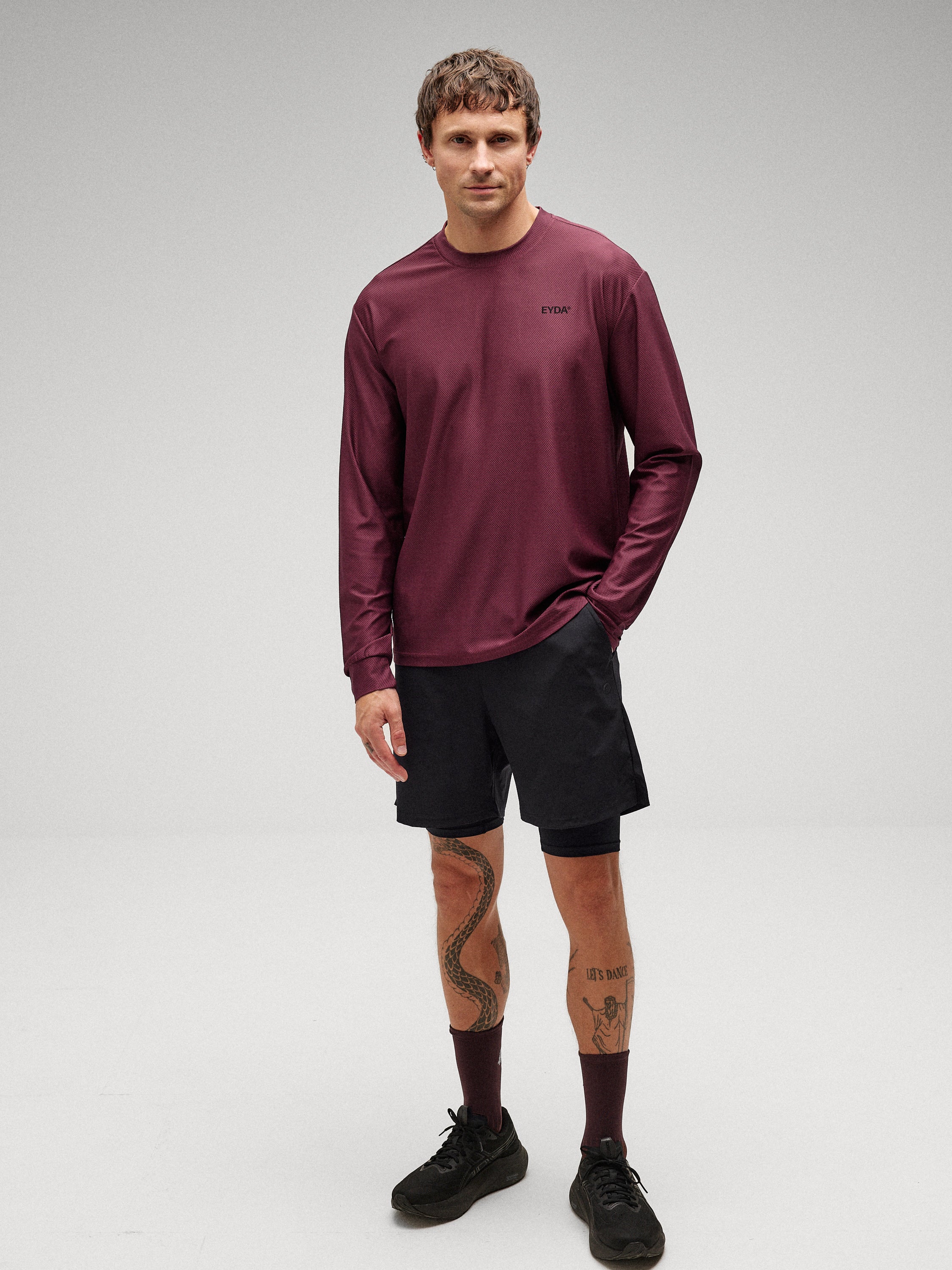Noah Loose Long Sleeve