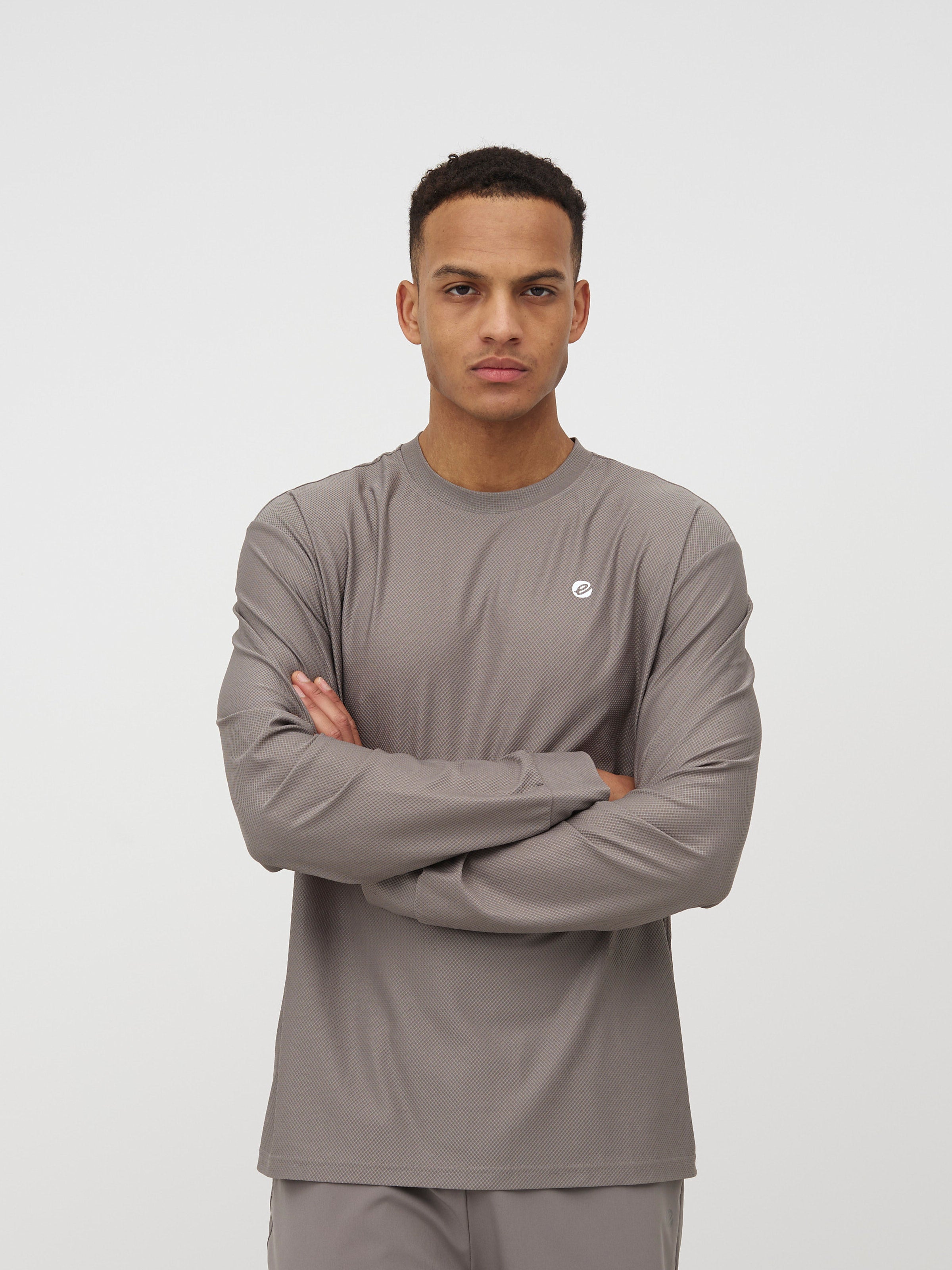 Noah Loose Long Sleeve