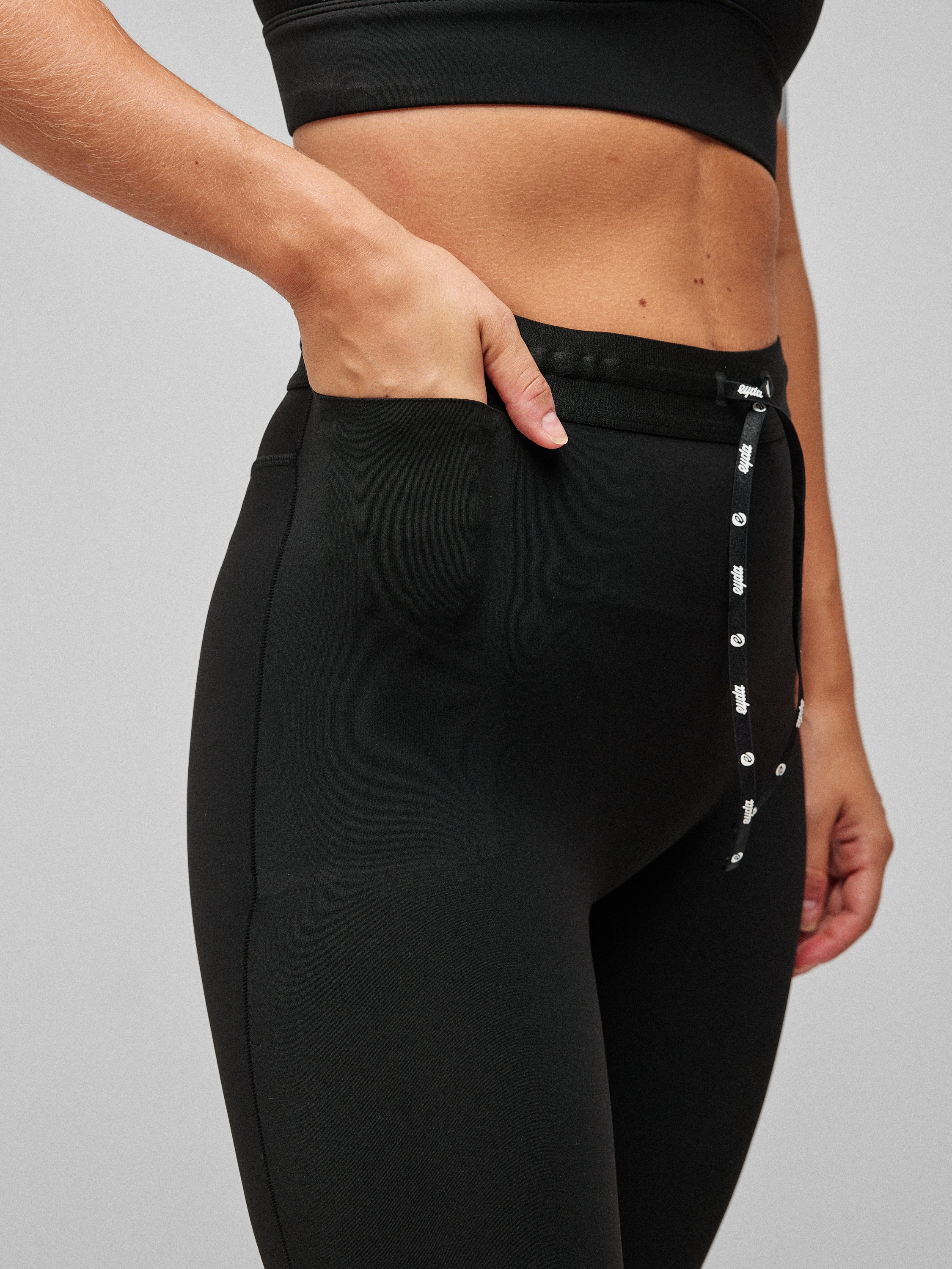 Venus Ultralight Pocket Tights